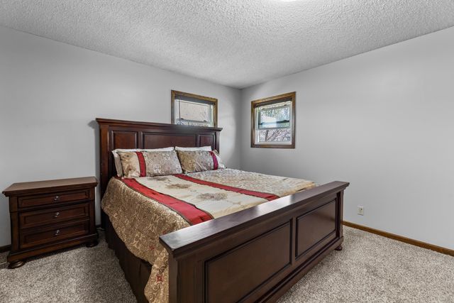 7801 E Pagent Ln, Wichita, KS 67206