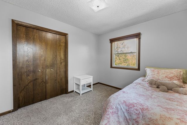 7801 E Pagent Ln, Wichita, KS 67206