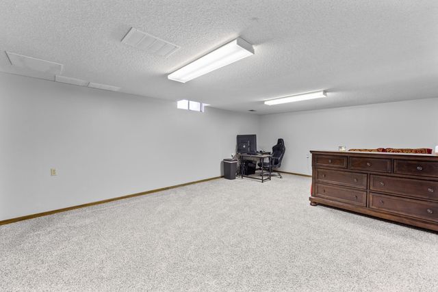 7801 E Pagent Ln, Wichita, KS 67206