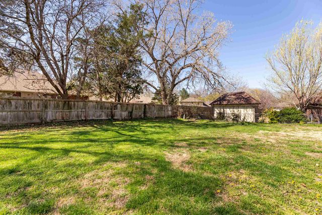 7801 E Pagent Ln, Wichita, KS 67206