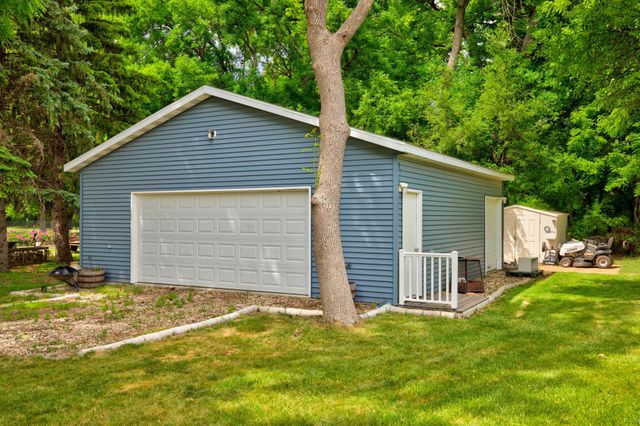 605 Sheyenne Street, Horace, ND 58047