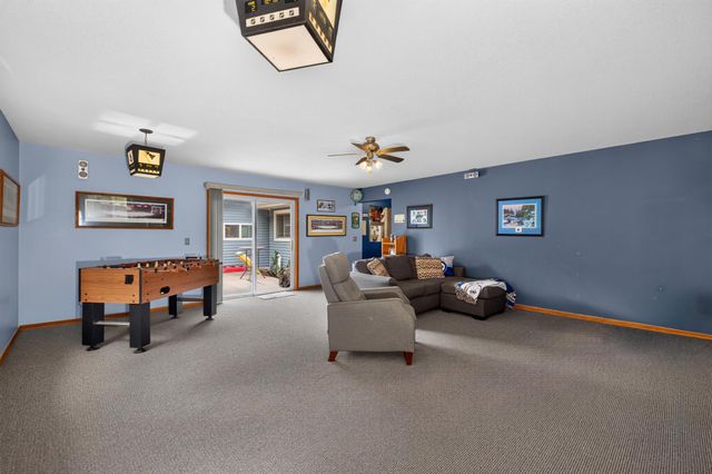 605 Sheyenne Street, Horace, ND 58047