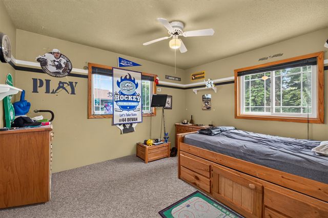 605 Sheyenne Street, Horace, ND 58047