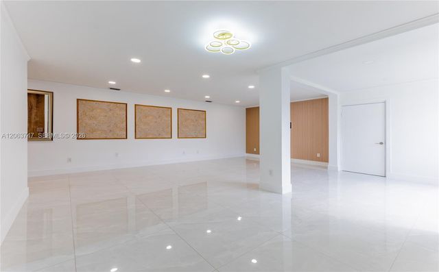 3571 Magellan Circle 343-4, Aventura, FL 33180