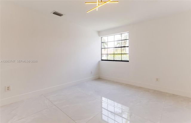 3571 Magellan Circle 343-4, Aventura, FL 33180