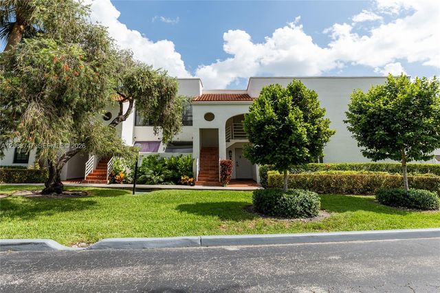 3571 Magellan Circle 343-4, Aventura, FL 33180