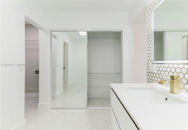3571 Magellan Circle 343-4, Aventura, FL 33180