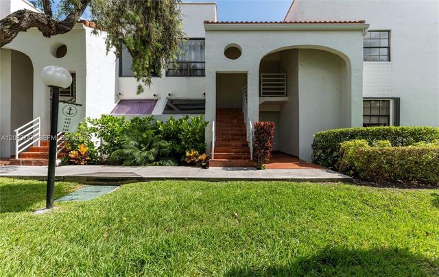 3571 Magellan Circle 343-4, Aventura, FL 33180