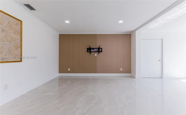 3571 Magellan Circle 343-4, Aventura, FL 33180