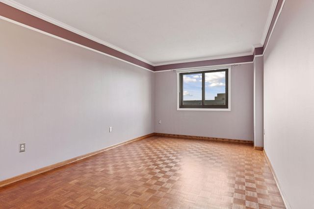 400 Groveland Avenue 708, Minneapolis, MN 55403