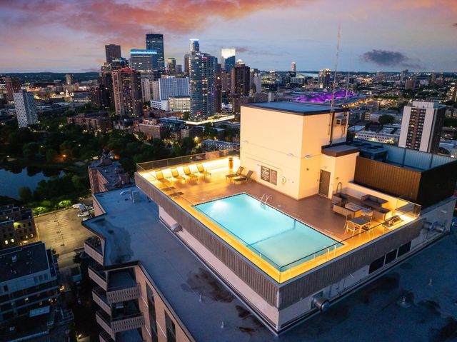 400 Groveland Avenue 708, Minneapolis, MN 55403