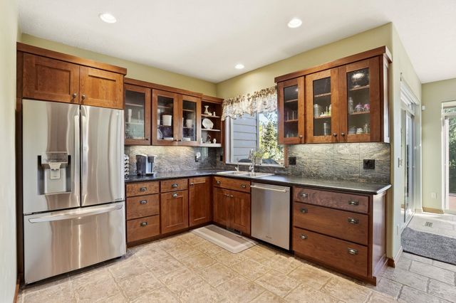 23422 E Broken Lance Ln, Liberty Lake, WA 99019