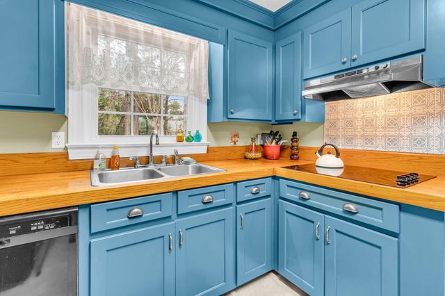 206 Bramblewood Drive, Summerville, SC 29485