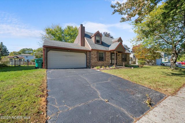 1946 Terri Rue, Northwood, OH 43619