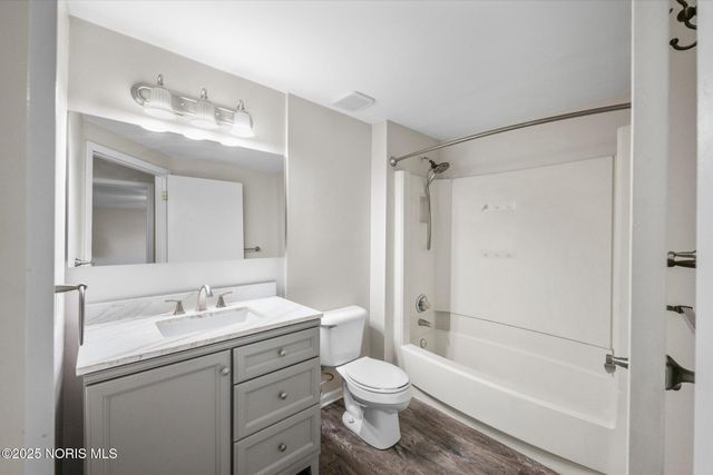 1946 Terri Rue, Northwood, OH 43619