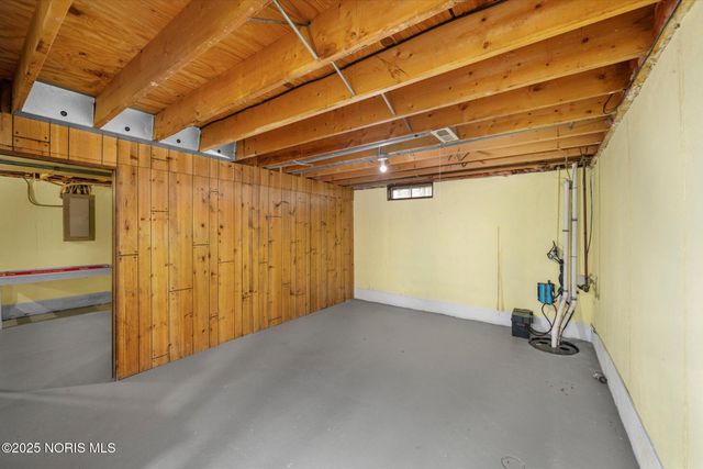 1946 Terri Rue, Northwood, OH 43619