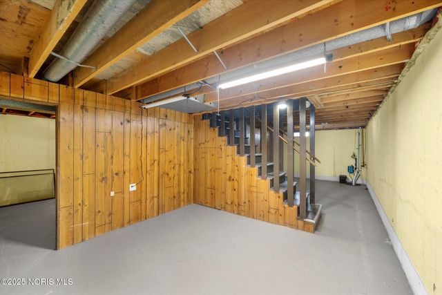 1946 Terri Rue, Northwood, OH 43619