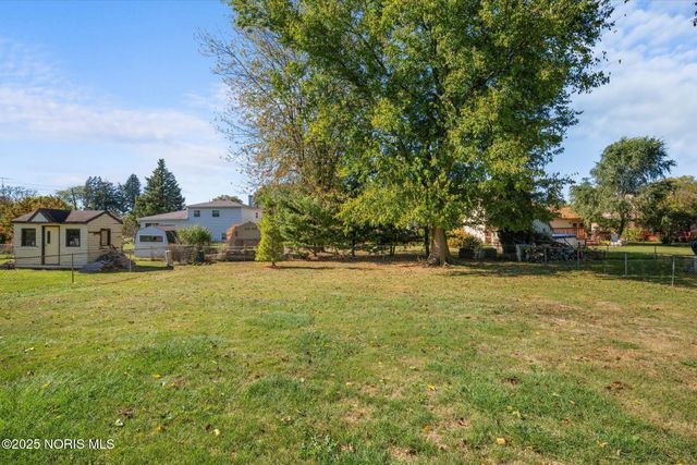 1946 Terri Rue, Northwood, OH 43619