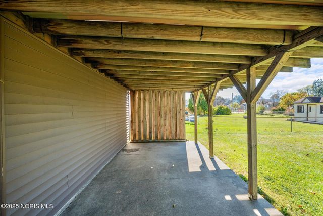 1946 Terri Rue, Northwood, OH 43619