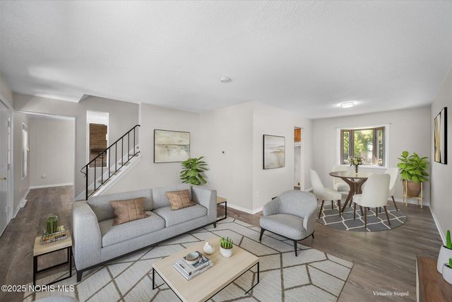 1946 Terri Rue, Northwood, OH 43619