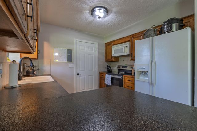 2725 E Lombard Street, Springfield, MO 65802
