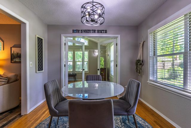 2725 E Lombard Street, Springfield, MO 65802