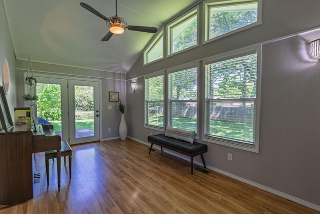 2725 E Lombard Street, Springfield, MO 65802