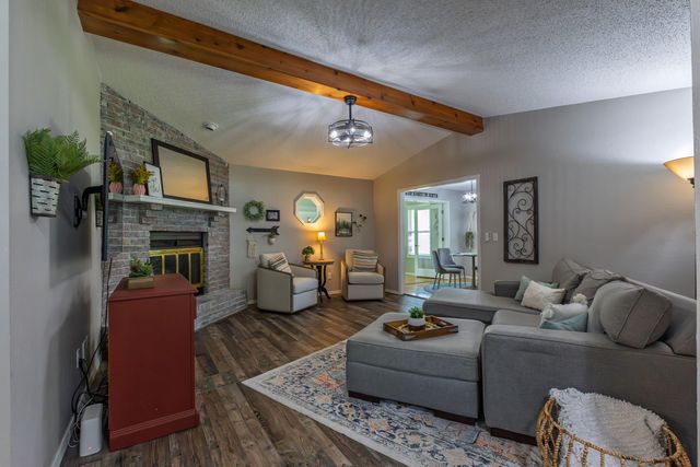 2725 E Lombard Street, Springfield, MO 65802