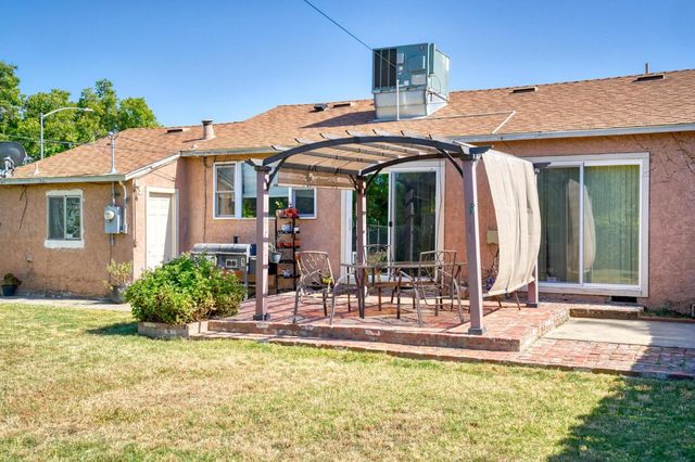 1319 W Orangeburg Ave, Modesto, CA 95350
