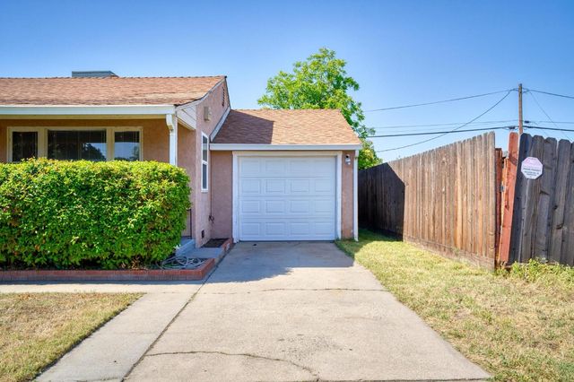 1319 W Orangeburg Ave, Modesto, CA 95350