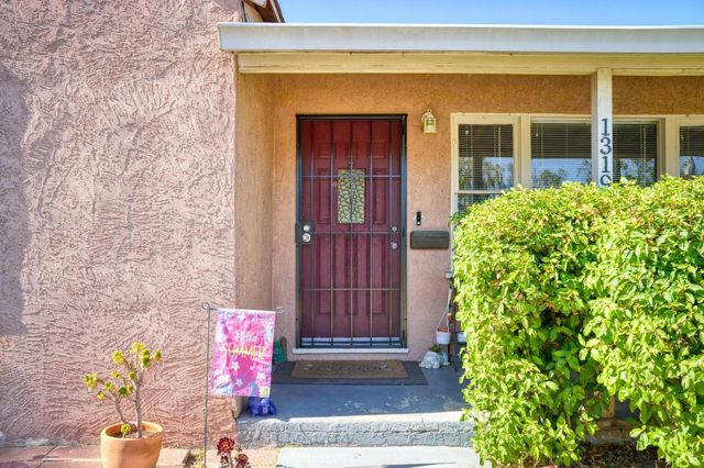 1319 W Orangeburg Ave, Modesto, CA 95350