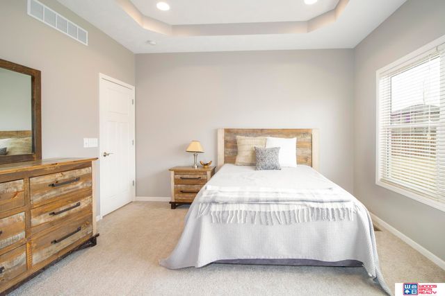 9249 Fairbanks Court, Lincoln, NE 68516