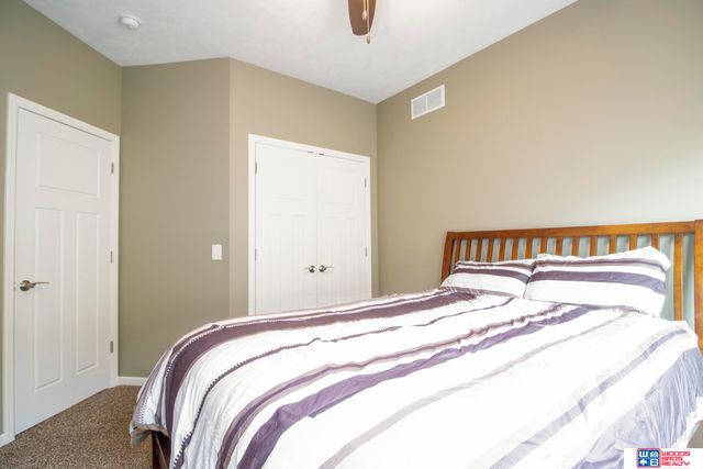 9249 Fairbanks Court, Lincoln, NE 68516