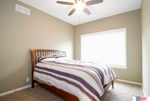 9249 Fairbanks Court, Lincoln, NE 68516