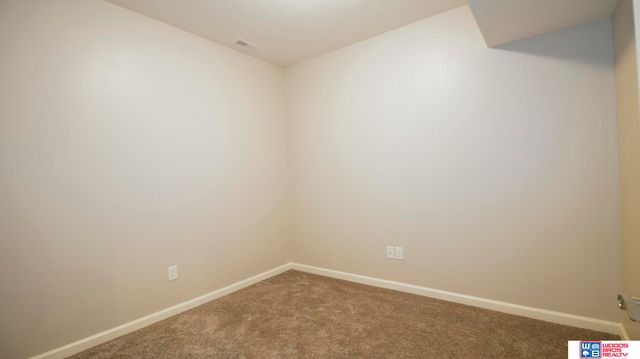 9249 Fairbanks Court, Lincoln, NE 68516