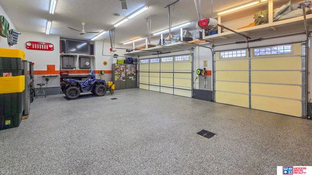 9249 Fairbanks Court, Lincoln, NE 68516