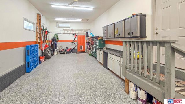 9249 Fairbanks Court, Lincoln, NE 68516