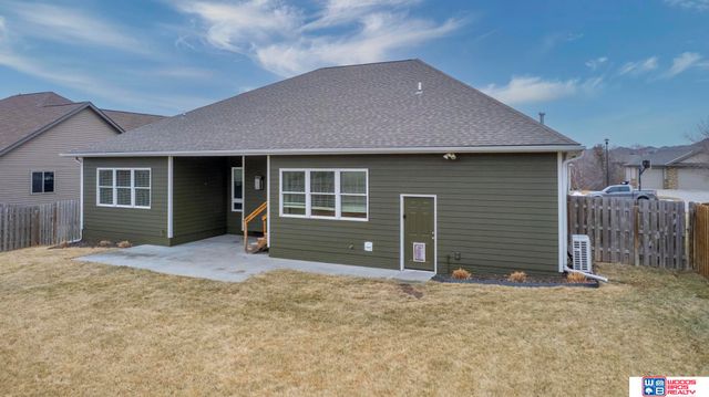 9249 Fairbanks Court, Lincoln, NE 68516