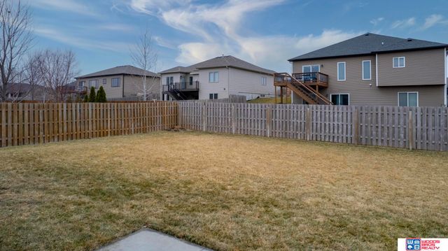 9249 Fairbanks Court, Lincoln, NE 68516