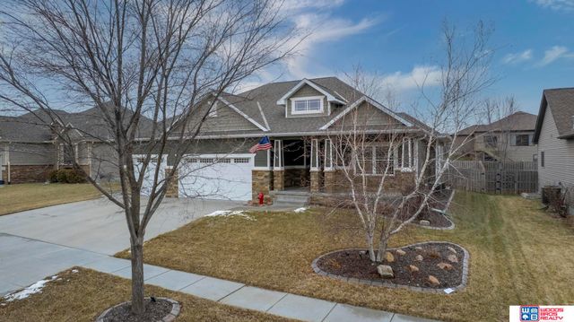 9249 Fairbanks Court, Lincoln, NE 68516