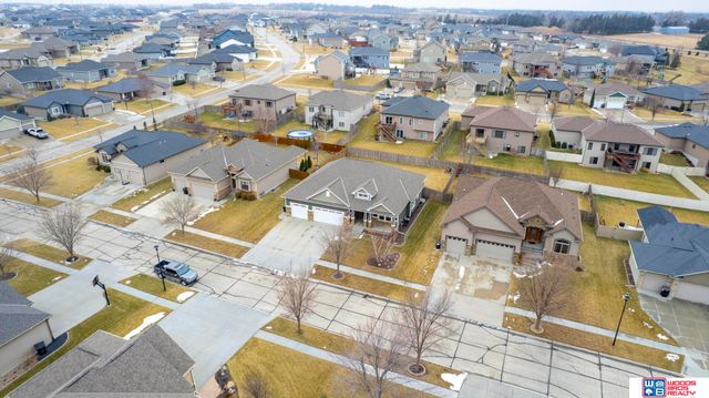 9249 Fairbanks Court, Lincoln, NE 68516