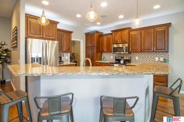 9249 Fairbanks Court, Lincoln, NE 68516