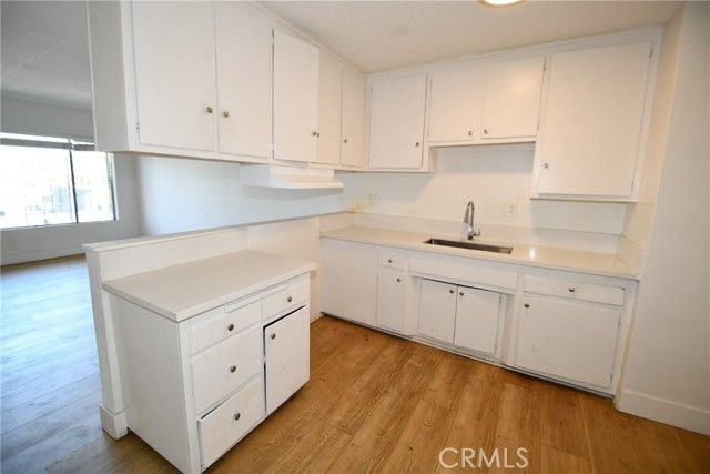 7104 san pedro, Los Angeles, CA 90003