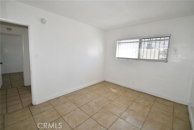 7104 san pedro, Los Angeles, CA 90003