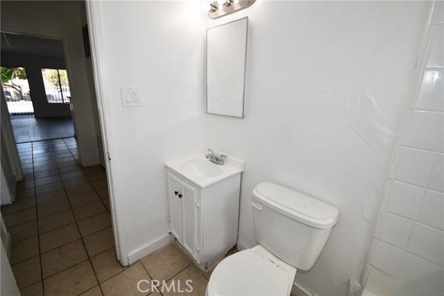 7104 san pedro, Los Angeles, CA 90003