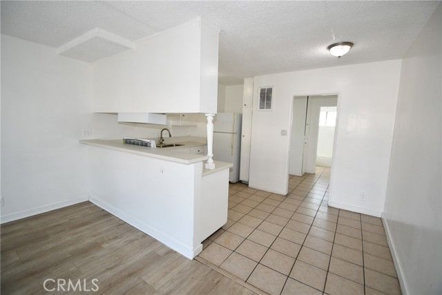 7104 san pedro, Los Angeles, CA 90003