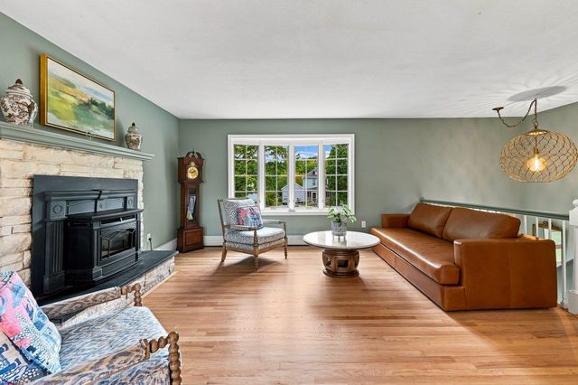 78 Rollins Road, Rollinsford, NH 03869