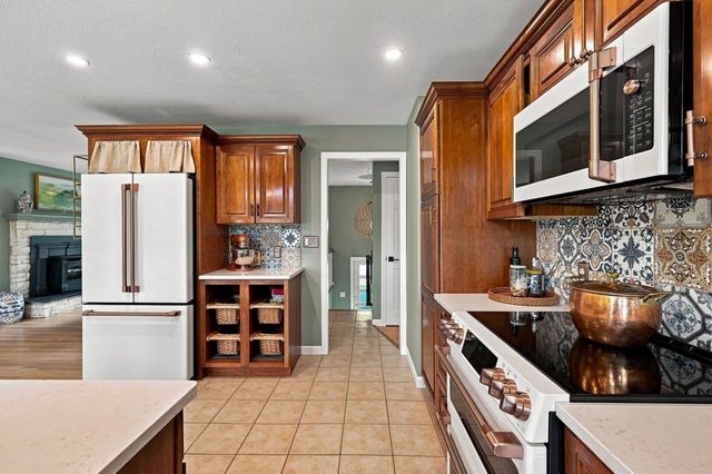 78 Rollins Road, Rollinsford, NH 03869
