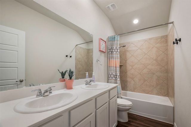 4008 Spur Trail Drive, Denton, TX 76208