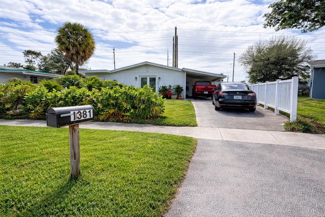 1381 W 1st Street, Riviera Beach, FL 33404